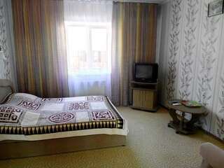 Гостиница Guest House na Admiralskoy Судак Большой двухместный номер-2